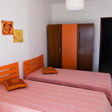 Encosta Do Mar Αλμπουφέιρα