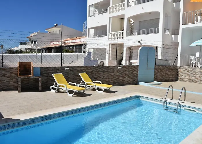 Encosta Do Mar Αλμπουφέιρα