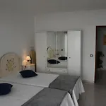 Apartment Encosta Do Mar