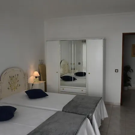 Апартаменты Encosta Do Mar